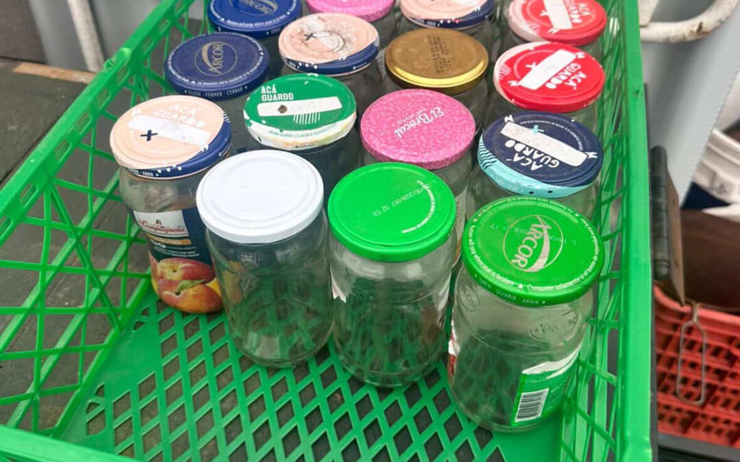 Cajón con frascos