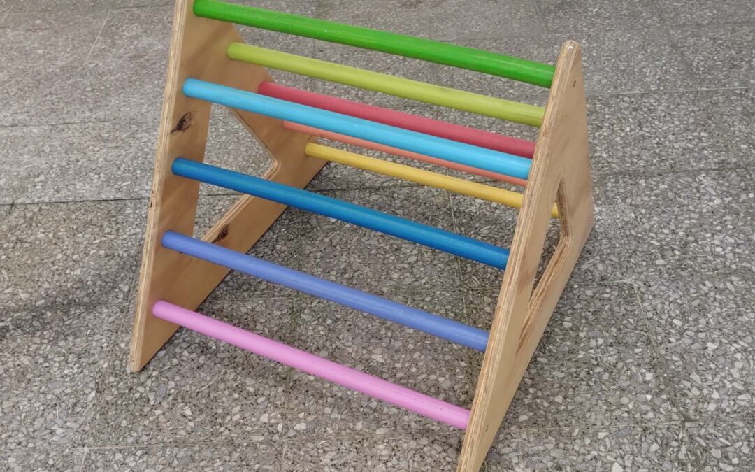 Triángulo Montessori Pikler