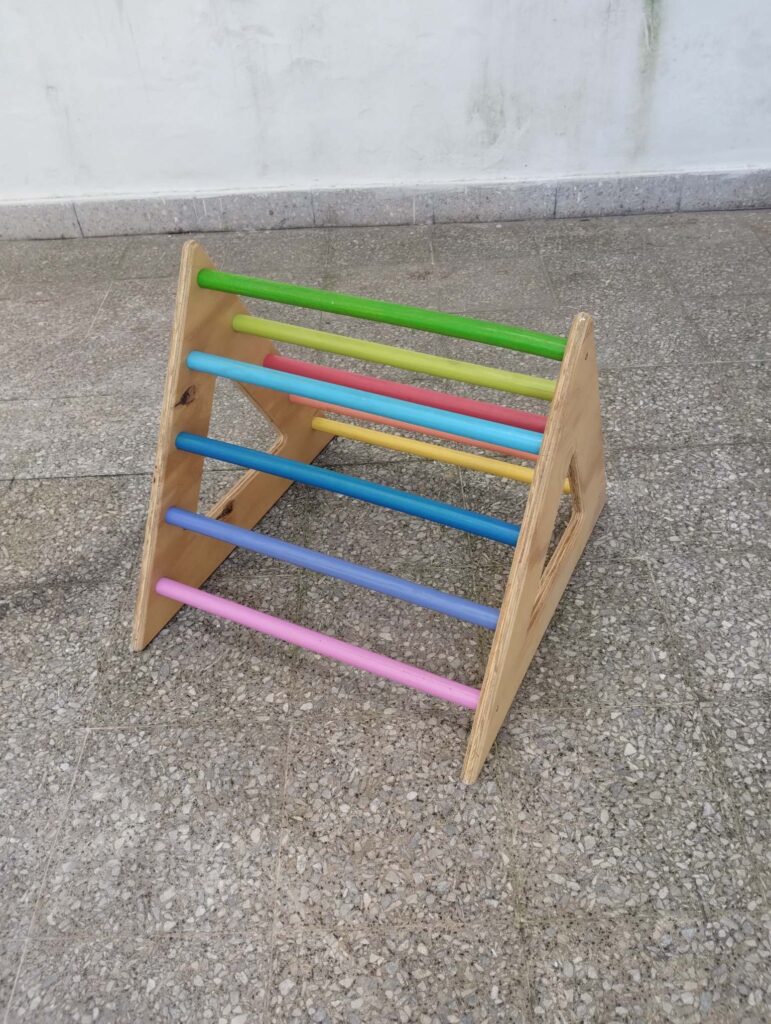 Triángulo Montessori Pikler