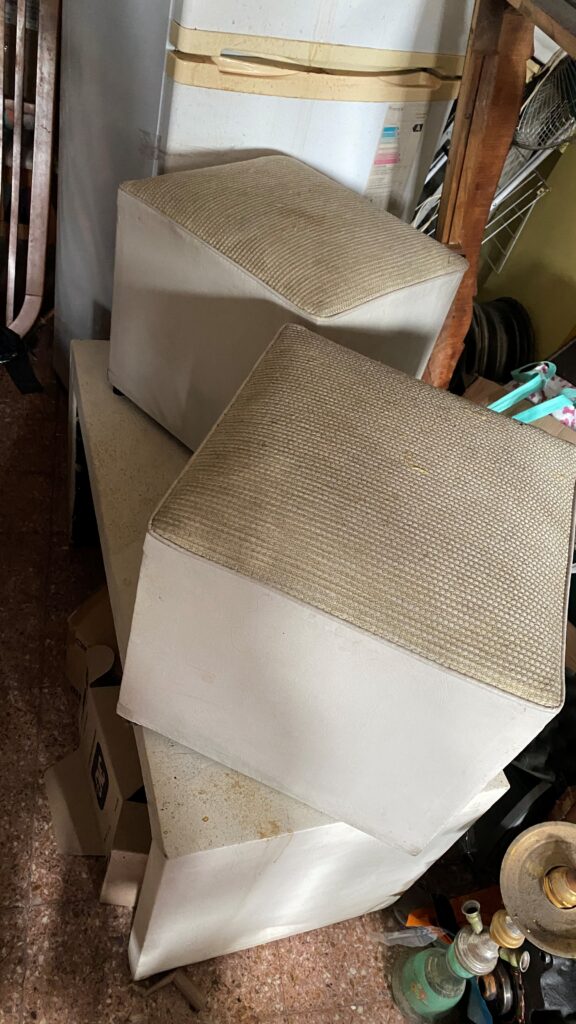 Set mesa ratona + 2 puff