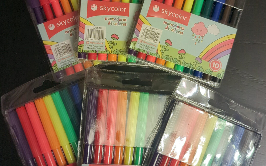 6 cajas de 10 marcadores de colores