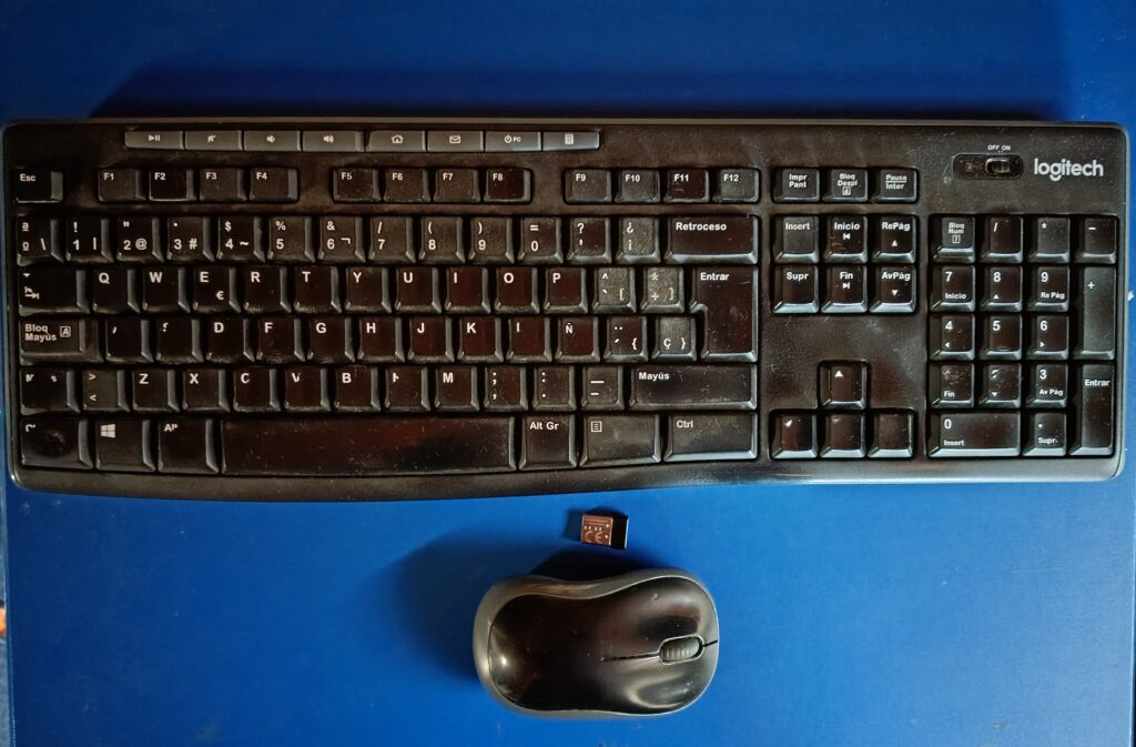 Mouse y teclado inalámbricos