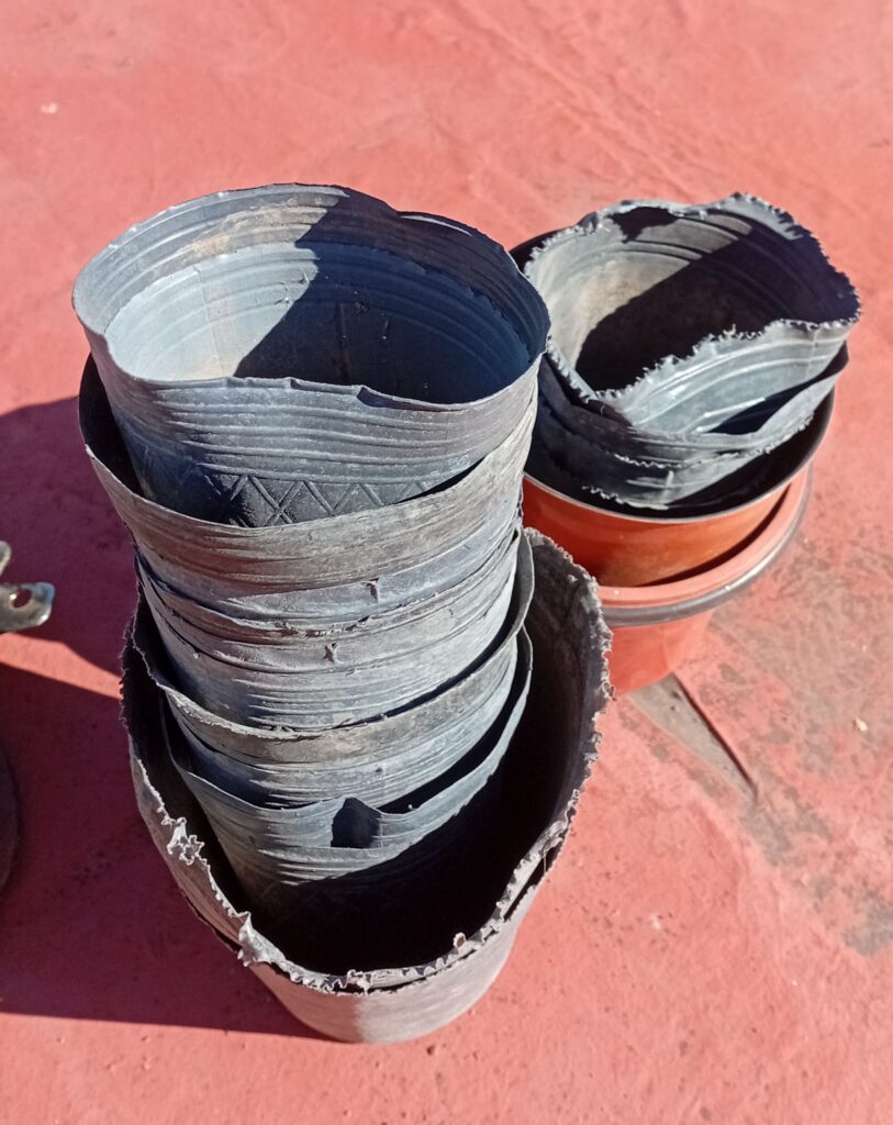 Macetas de plástico soplado