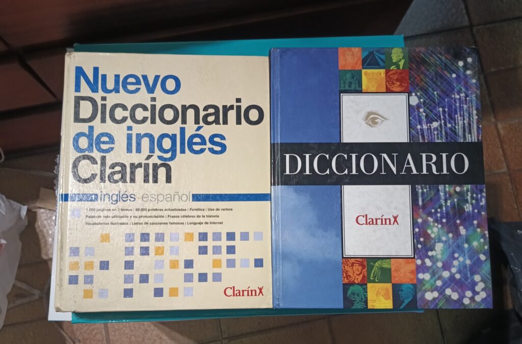 Enciclopedias y diccionarios