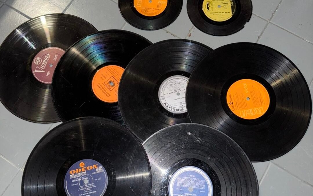 Vinilos antiguos (para decoración o uso artístico)